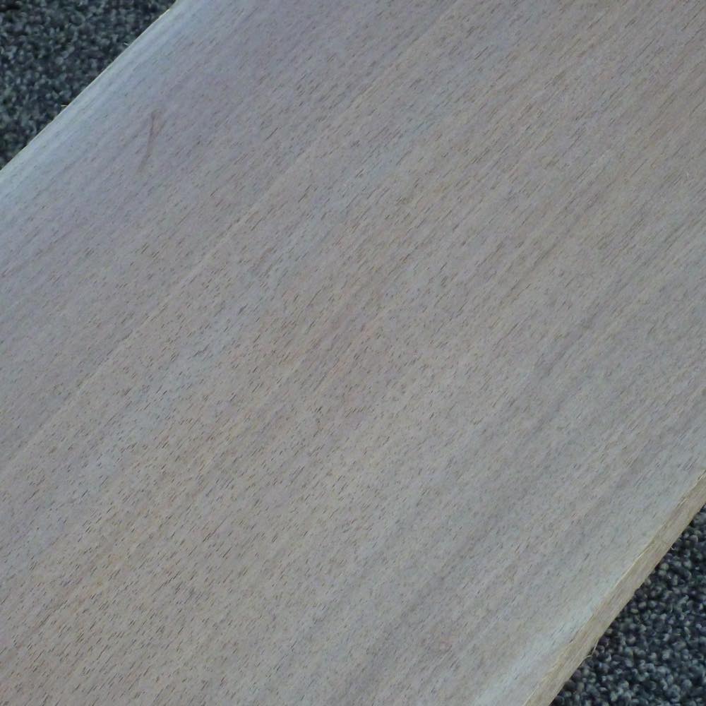 ウォールナット 柾目 2000×12×200 (仕上げ加工済み商品)