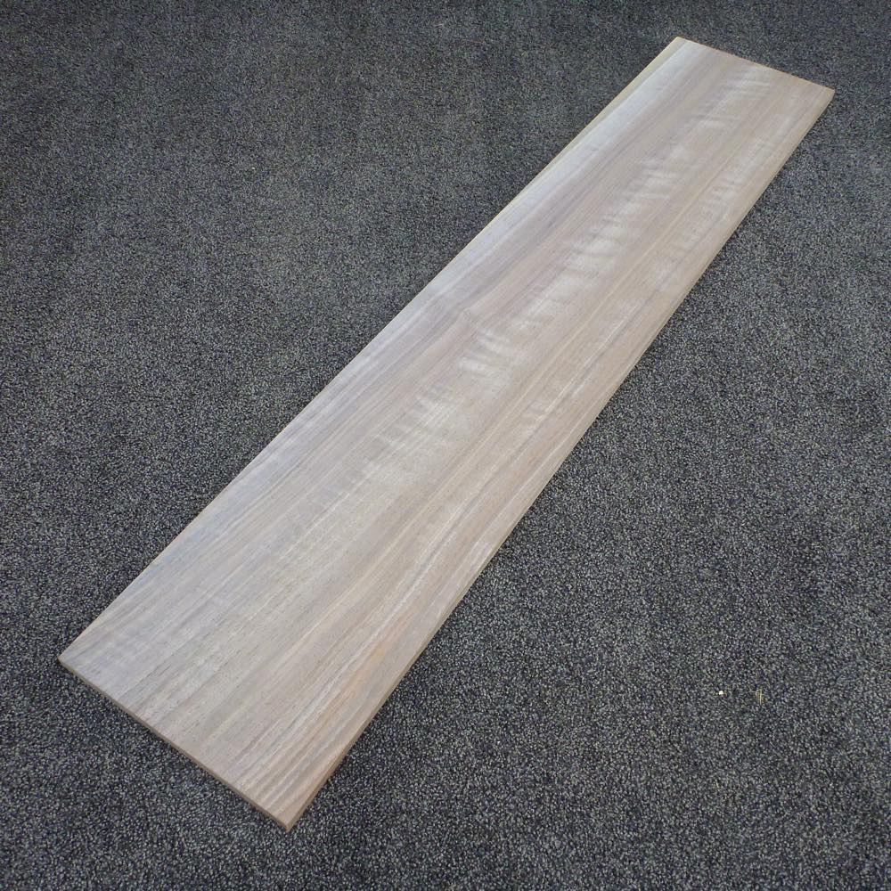 ウォールナット 柾目 1000×12×200 (仕上げ加工済み商品)