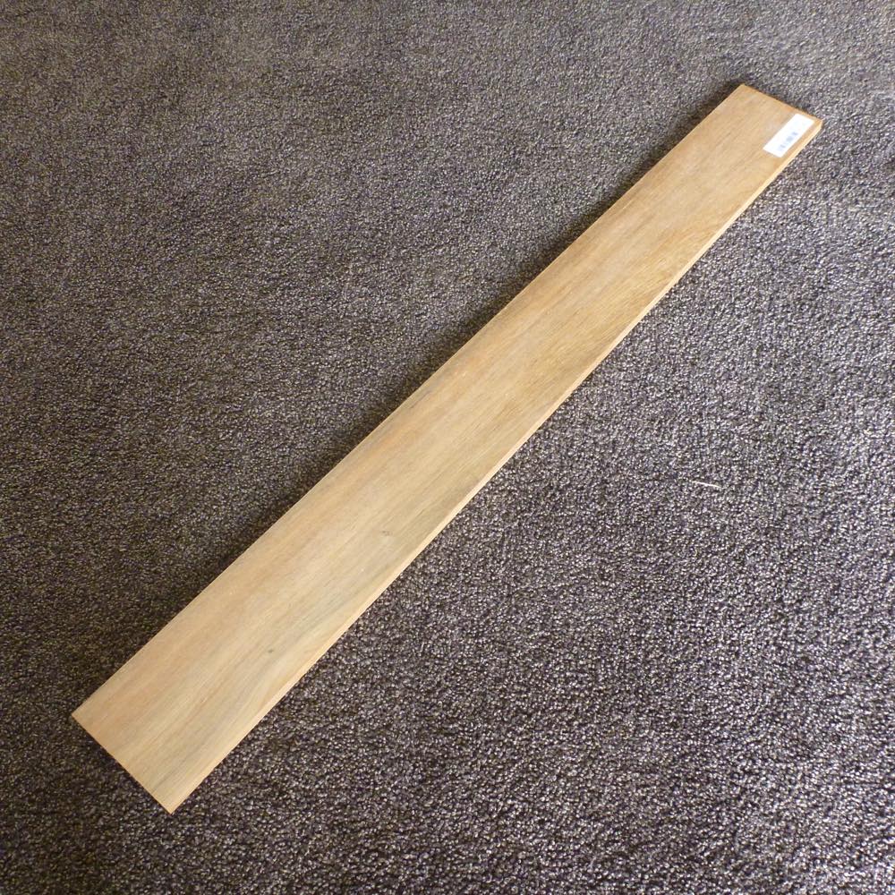 チーク 柾目 750×10×80 (仕上げ加工済み商品)