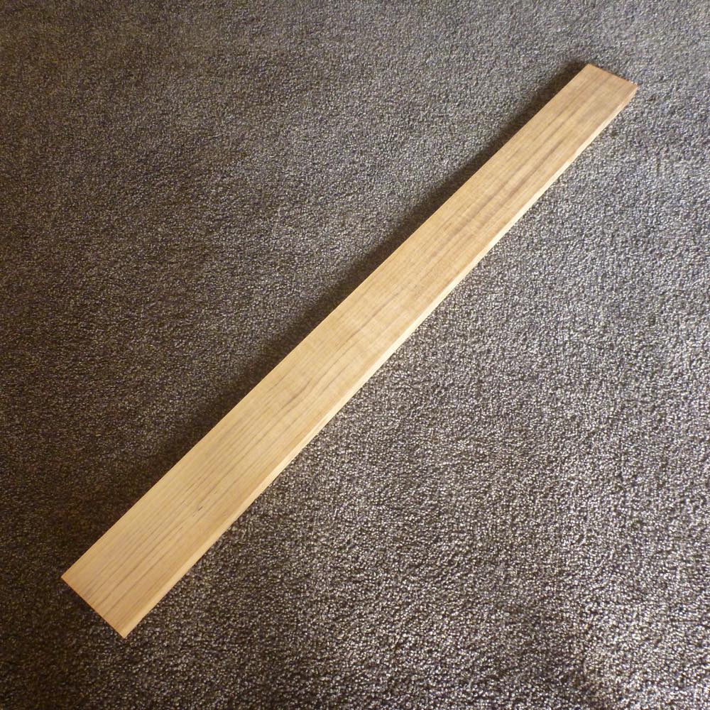 チーク 柾目 750×15×60 (仕上げ加工済み商品)