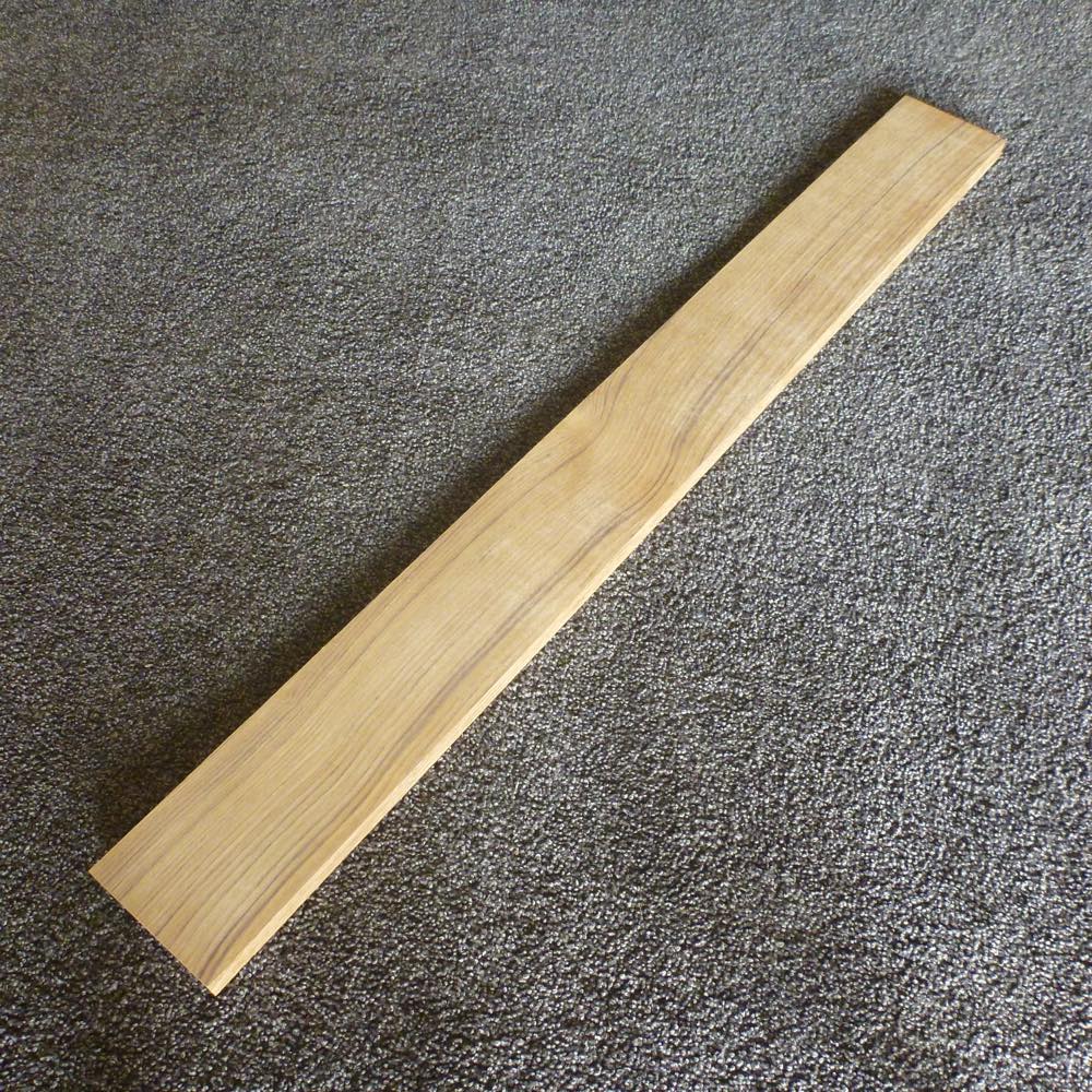 チーク 柾目 750×15×80 (仕上げ加工済み商品)