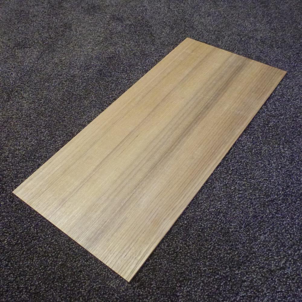 チーク 柾目 450×3×210 (仕上げ加工済み商品)