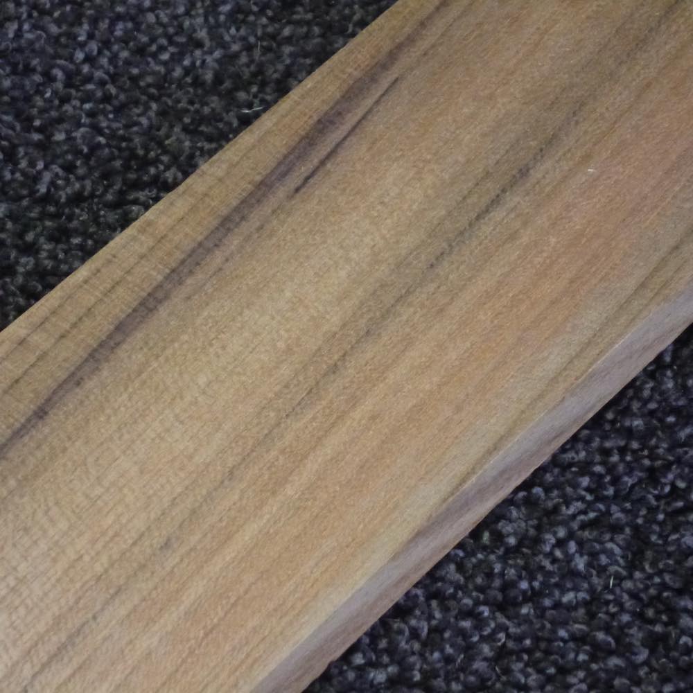 チーク 柾目 450×12×70 (仕上げ加工済み商品)