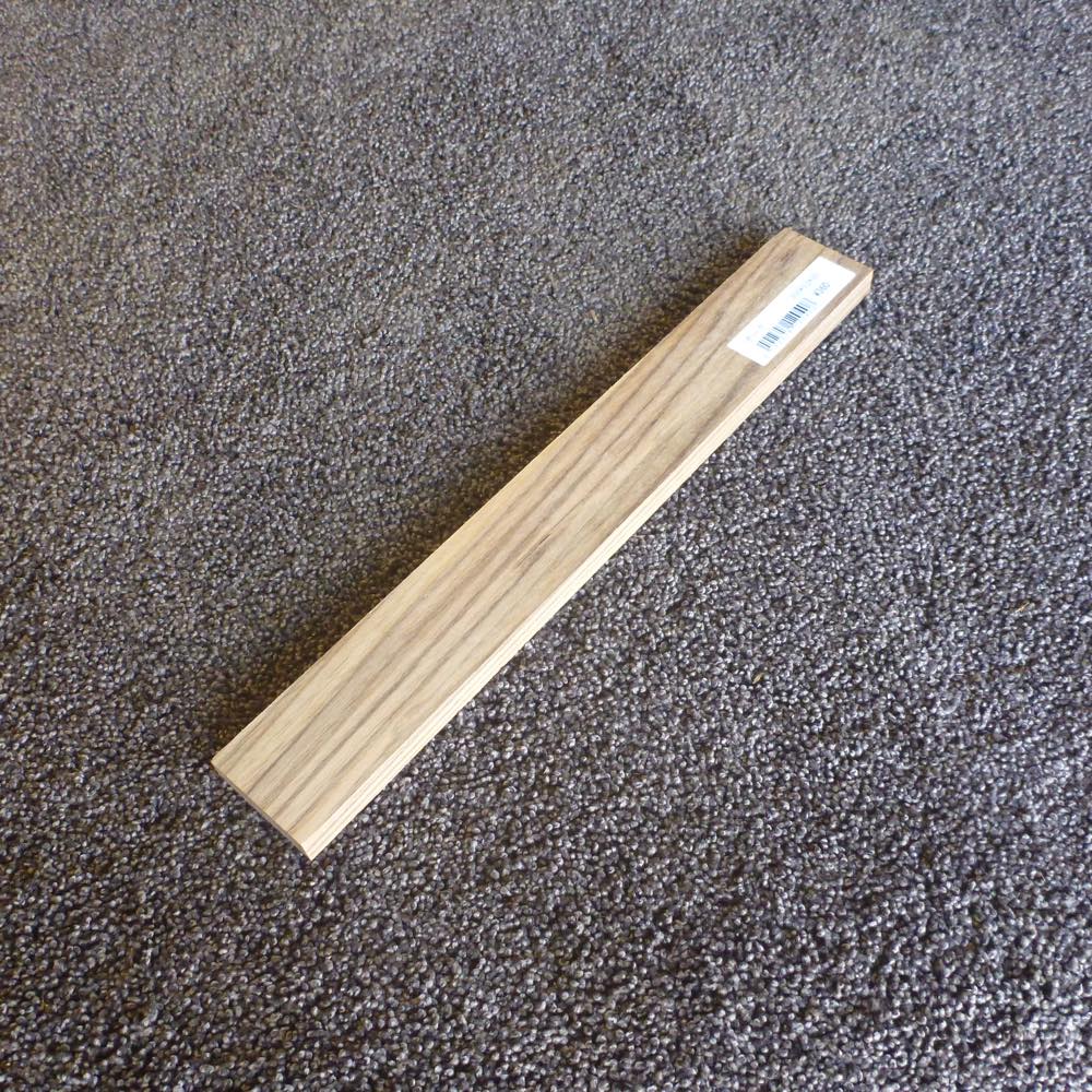 チーク 柾目 300×12×40 (仕上げ加工済み商品)