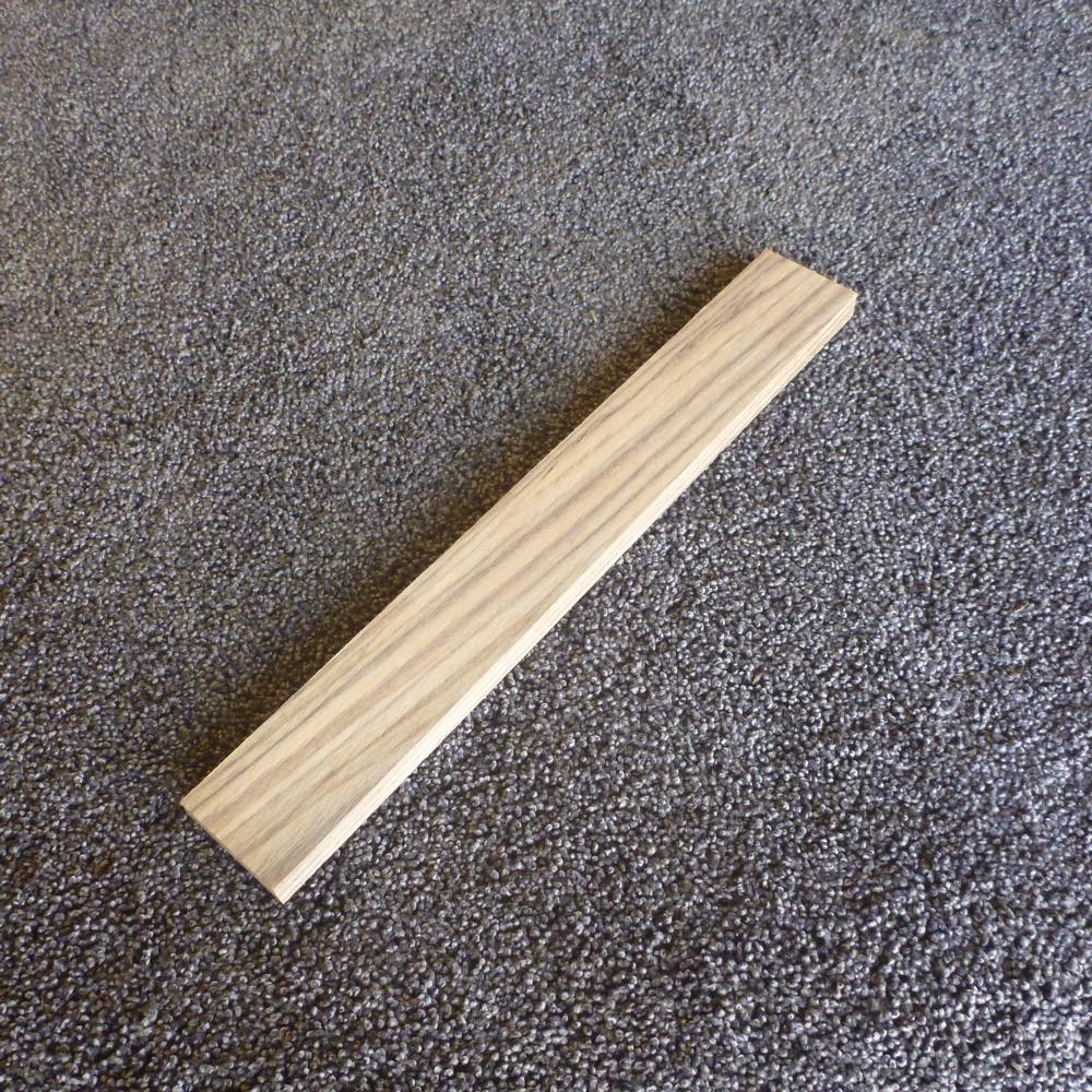 チーク 柾目 300×12×40 (仕上げ加工済み商品)