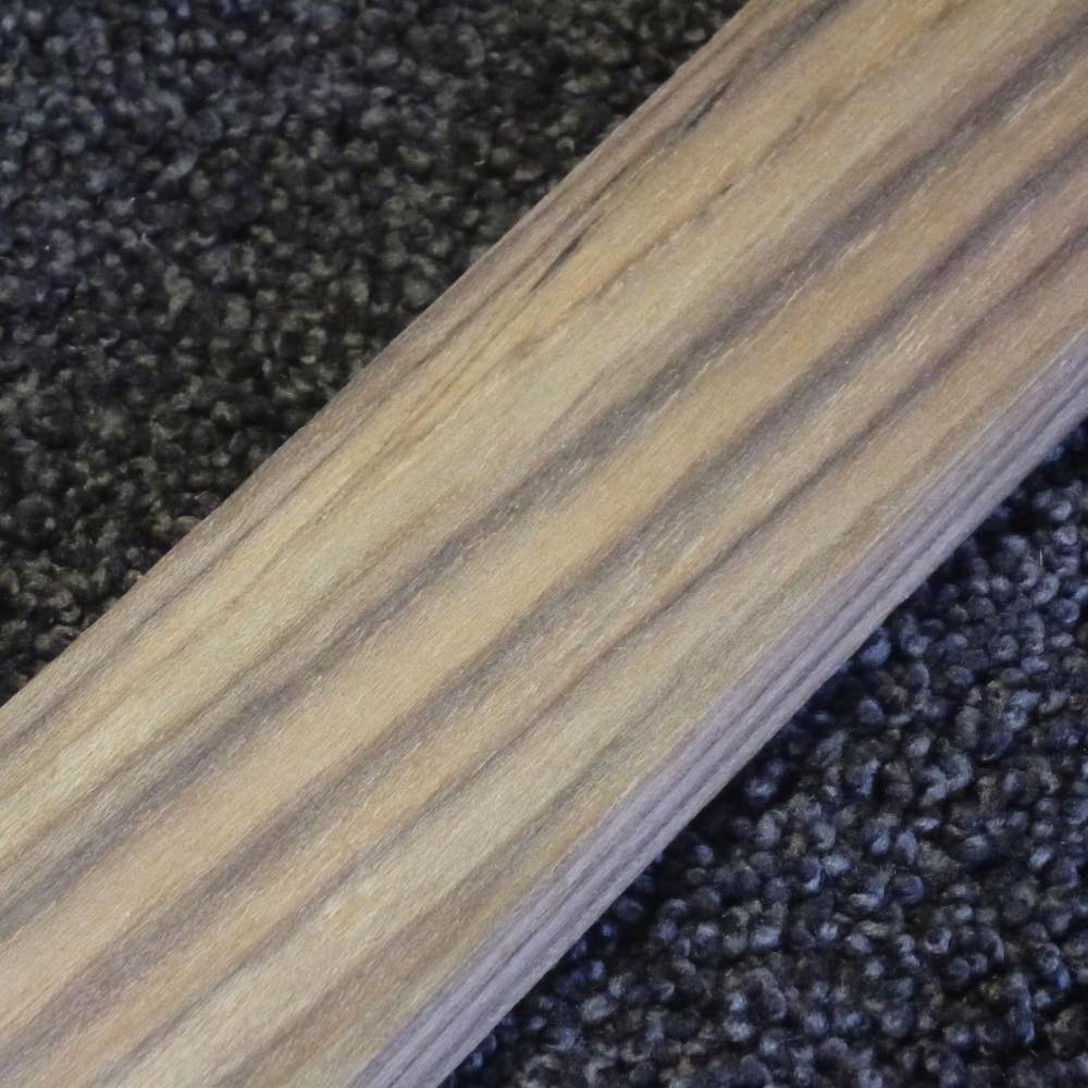 チーク 柾目 300×12×40 (仕上げ加工済み商品)