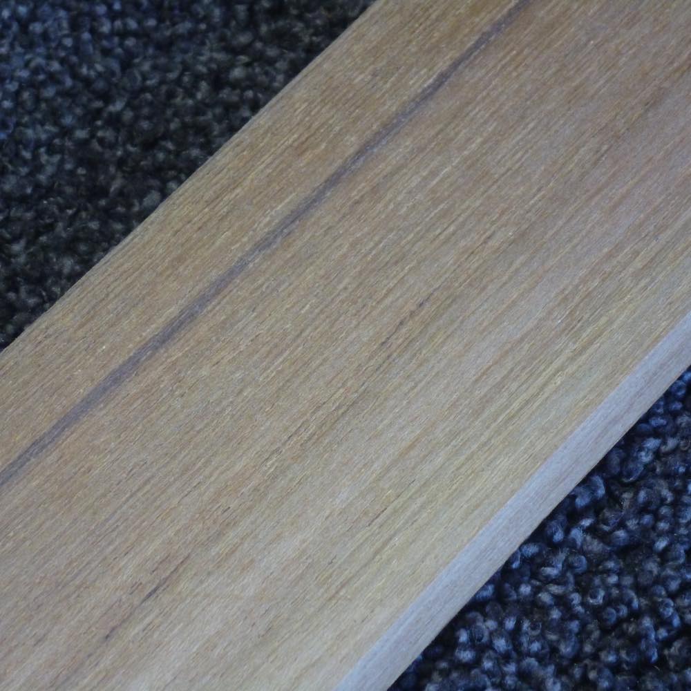 チーク 柾目 300×12×60 (仕上げ加工済み商品)