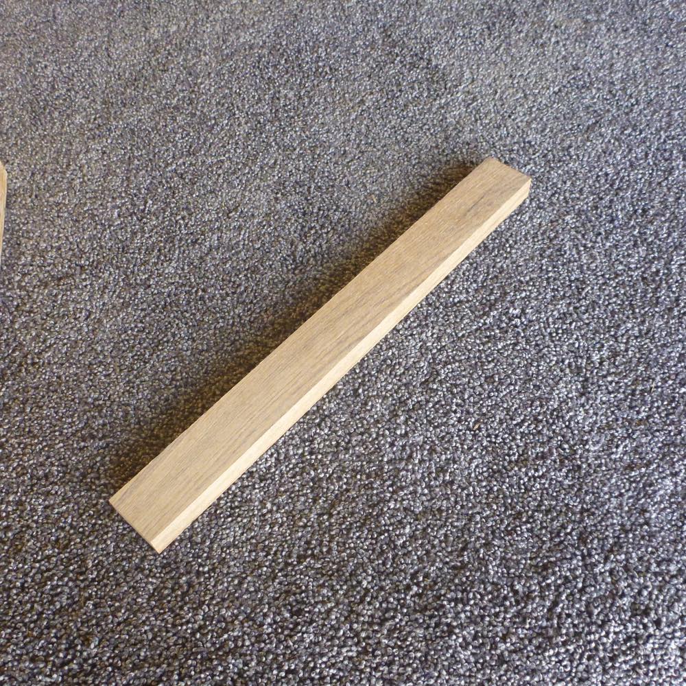 チーク 柾目 300×15×30 (仕上げ加工済み商品)
