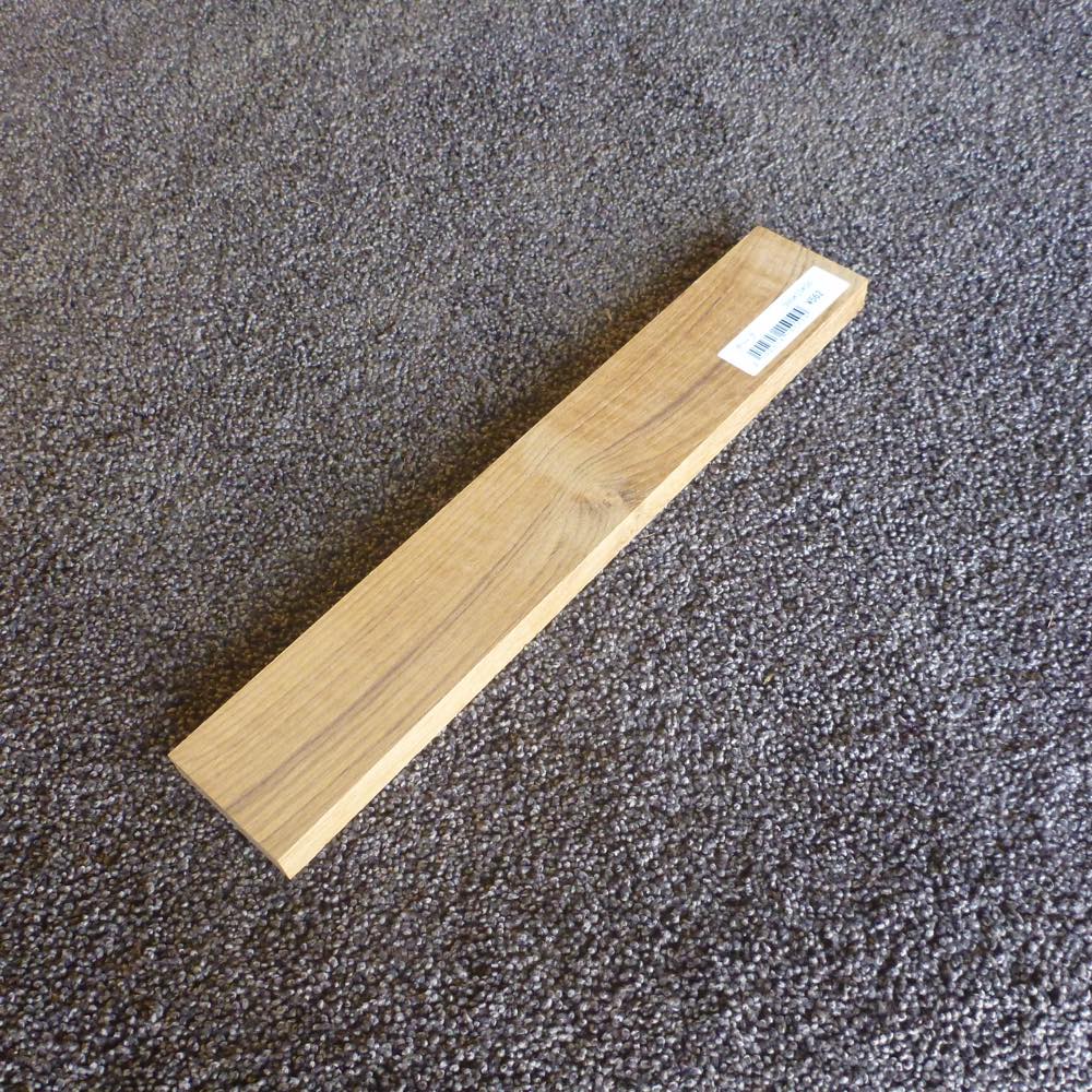 チーク 柾目 300×15×50 (仕上げ加工済み商品)