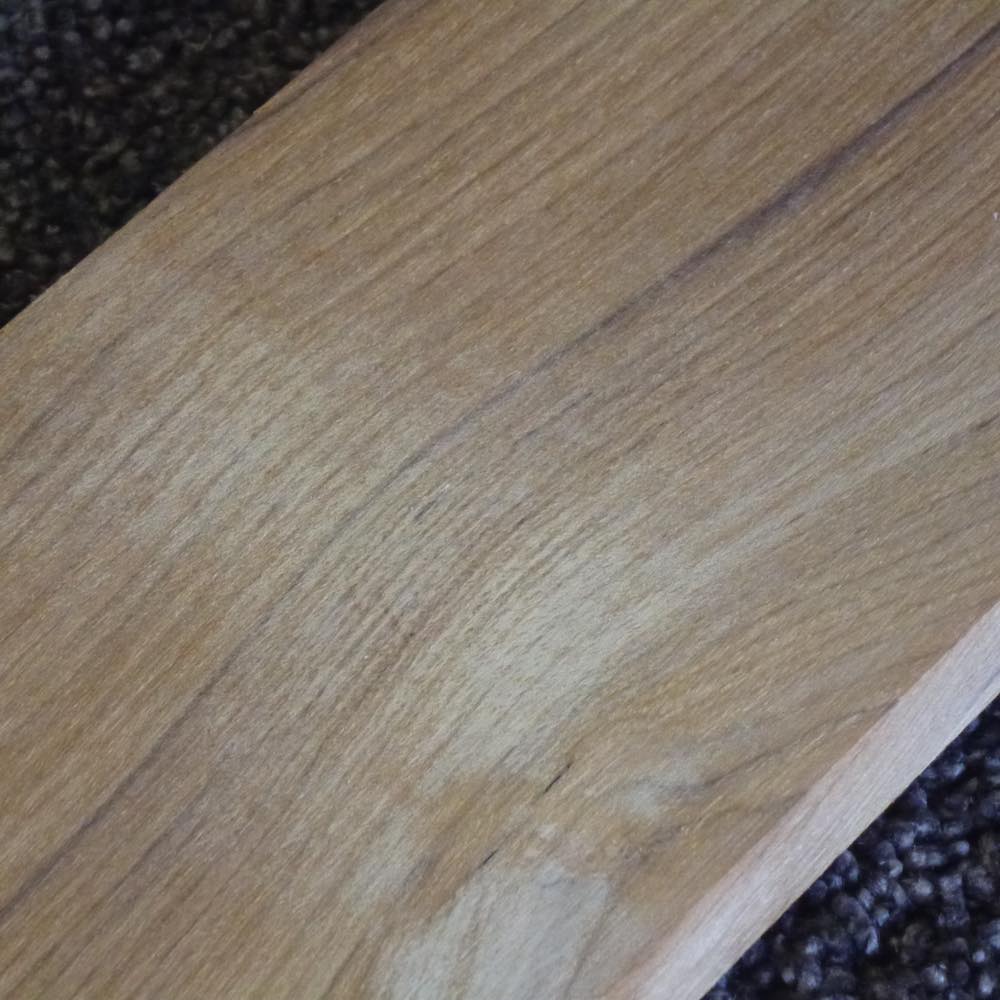 チーク 柾目 300×15×80 (仕上げ加工済み商品)