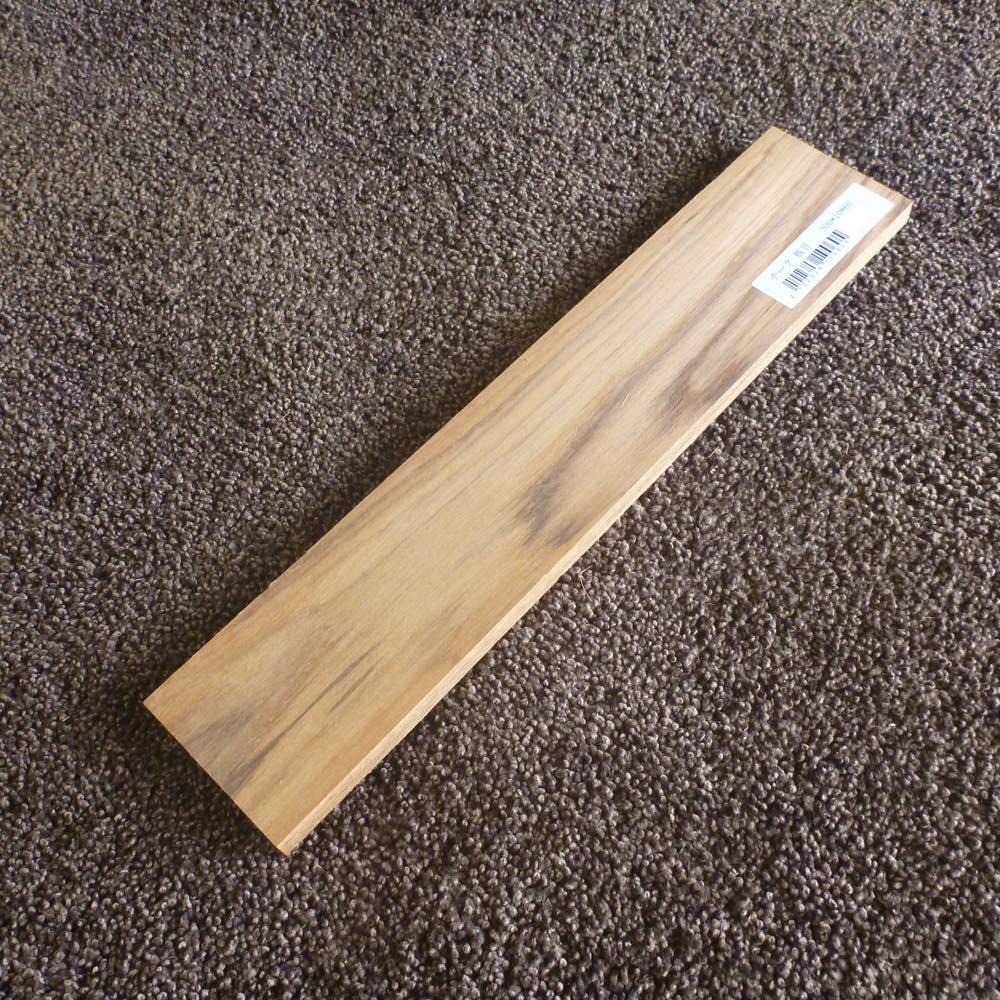 チーク 板目 300×10×60 (仕上げ加工済み商品)