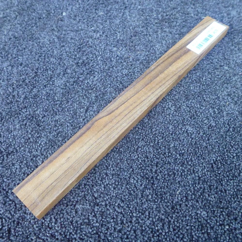 チーク 柾目 300×12×30 (仕上げ加工済み商品)