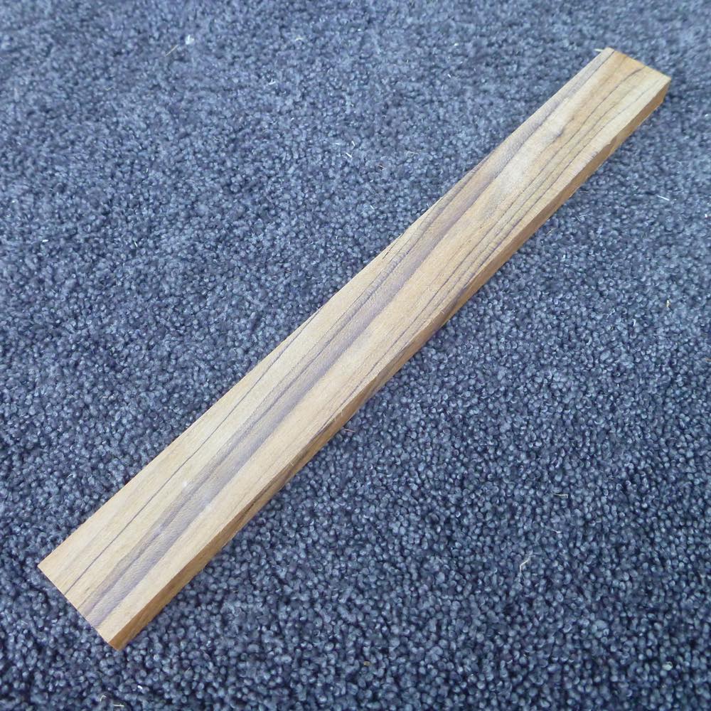 チーク 柾目 300×12×30 (仕上げ加工済み商品)