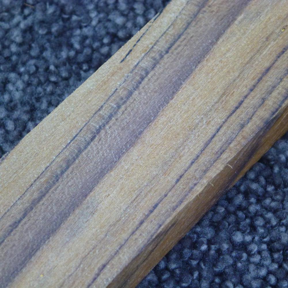 チーク 柾目 300×12×30 (仕上げ加工済み商品)