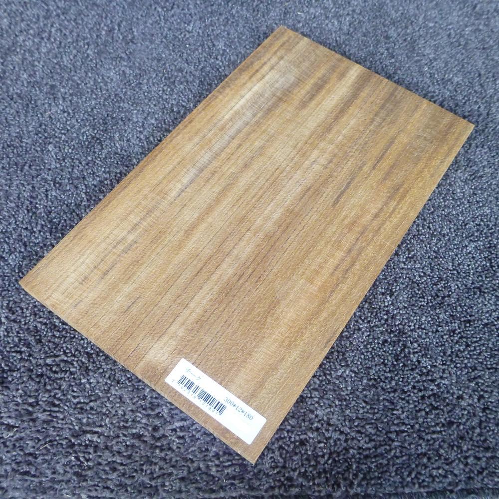 チーク 柾目 300×12×180 (仕上げ加工済み商品)