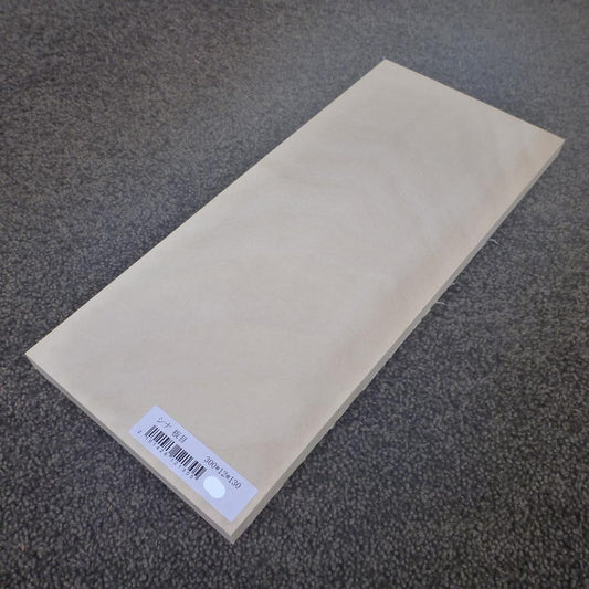 シナ 板目 300×12×130 (仕上げ加工済み商品)