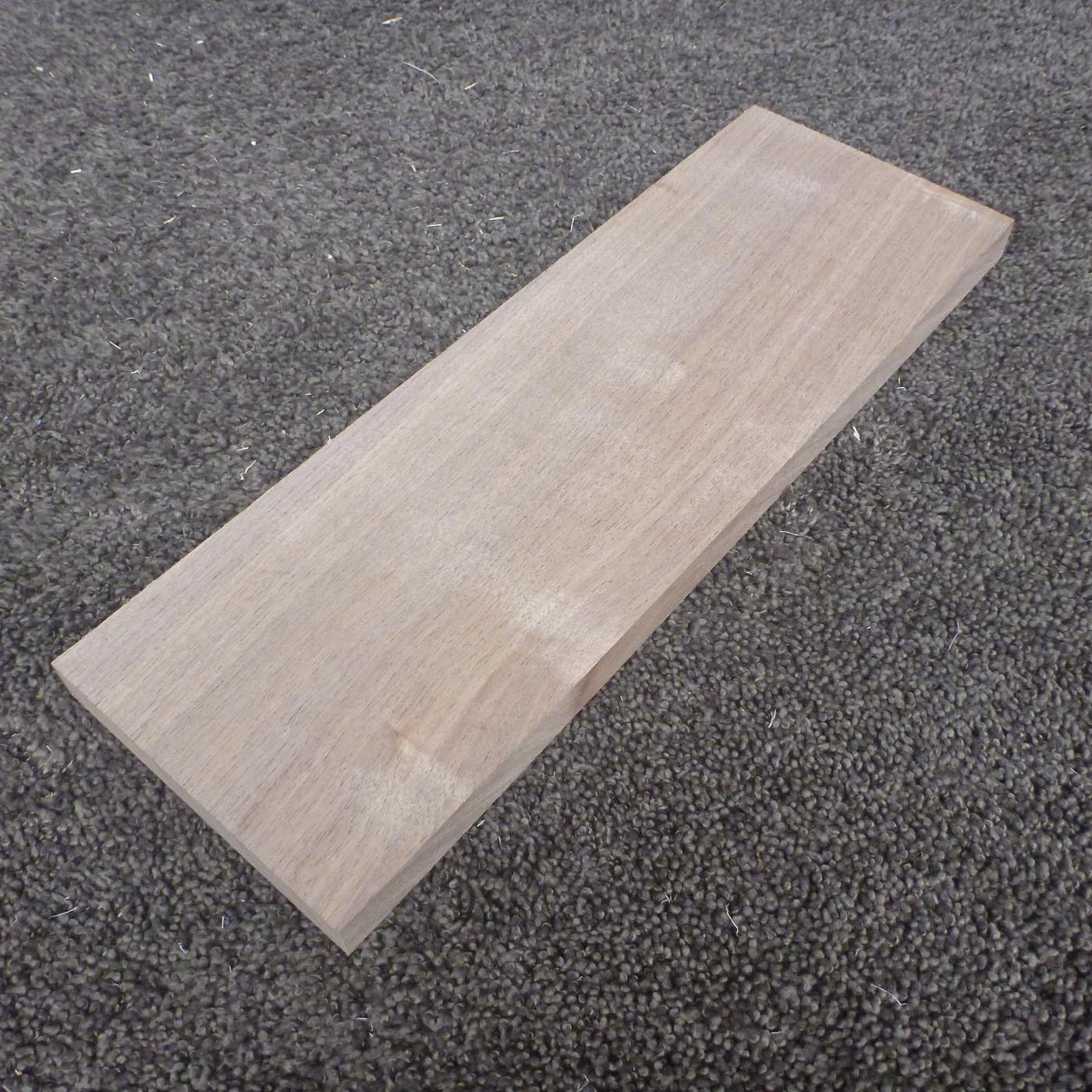 ウォールナット 柾目 300×15×100 (仕上げ加工済み商品)