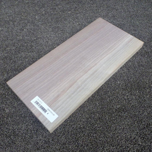 ウォールナット 柾目 300×15×140 (仕上げ加工済み商品)