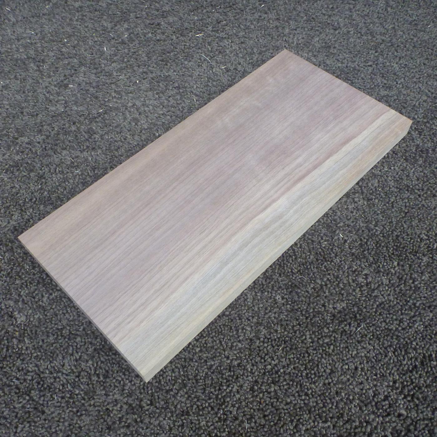 ウォールナット 柾目 300×15×140 (仕上げ加工済み商品)