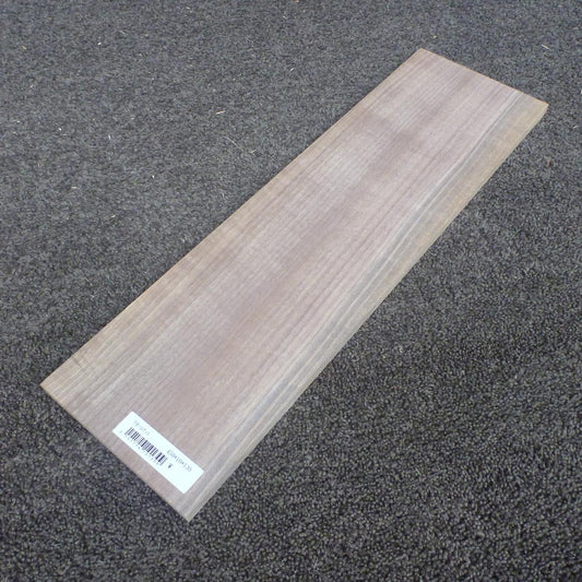 ウォールナット 柾目 450×10×130 (仕上げ加工済み商品)