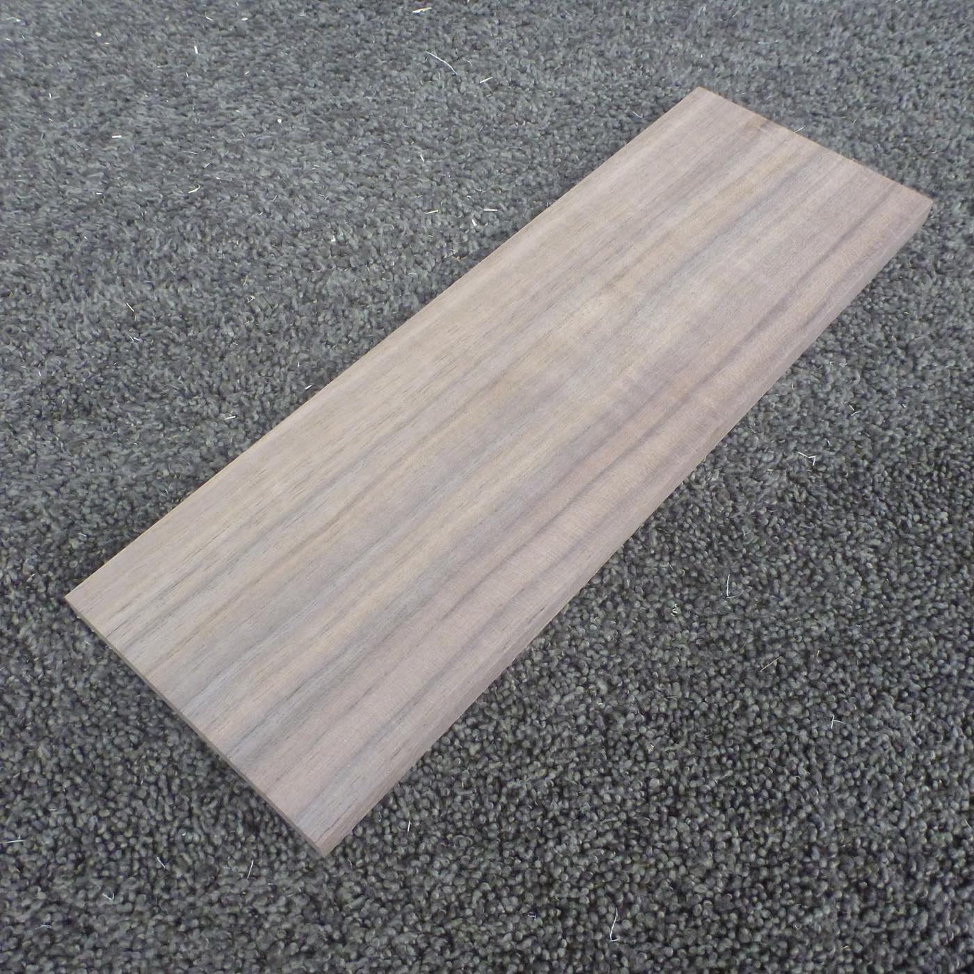 ウォールナット 柾目 300×10×100 (仕上げ加工済み商品)