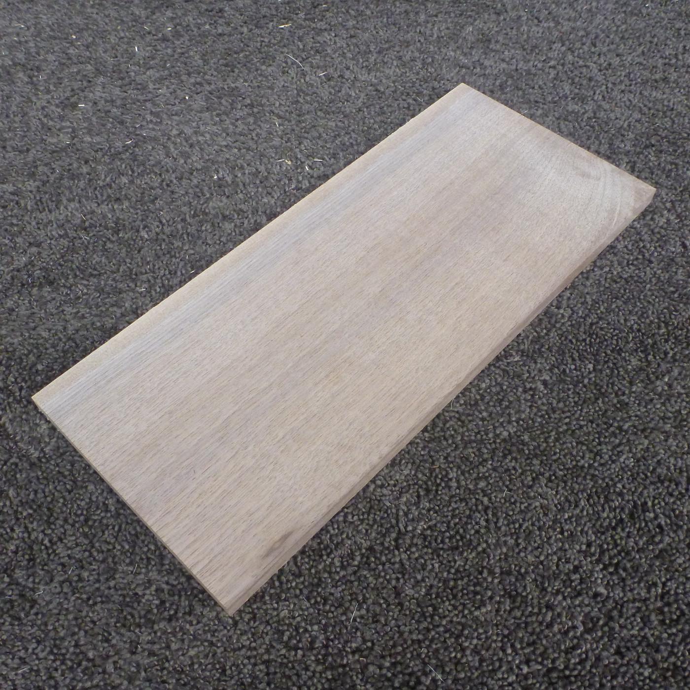 ウォールナット 柾目 300×10×130 (仕上げ加工済み商品)
