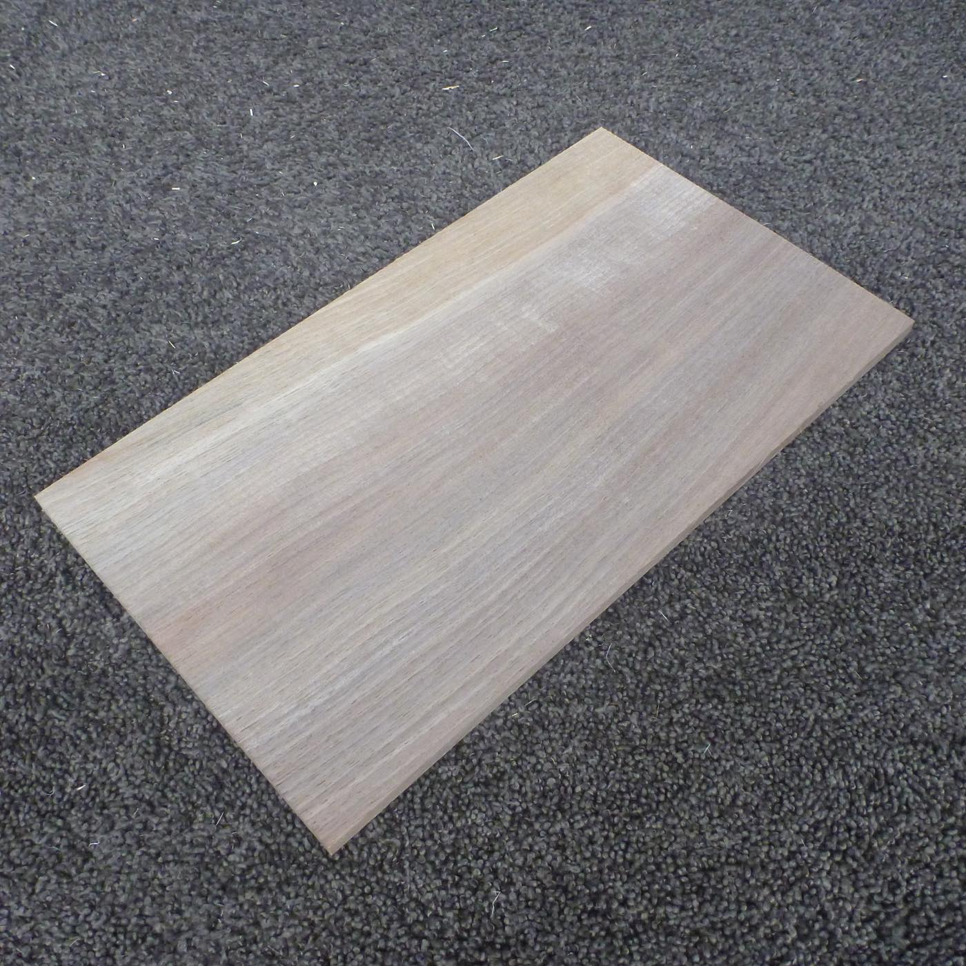 ウォールナット 柾目 300×8×170 (仕上げ加工済み商品)