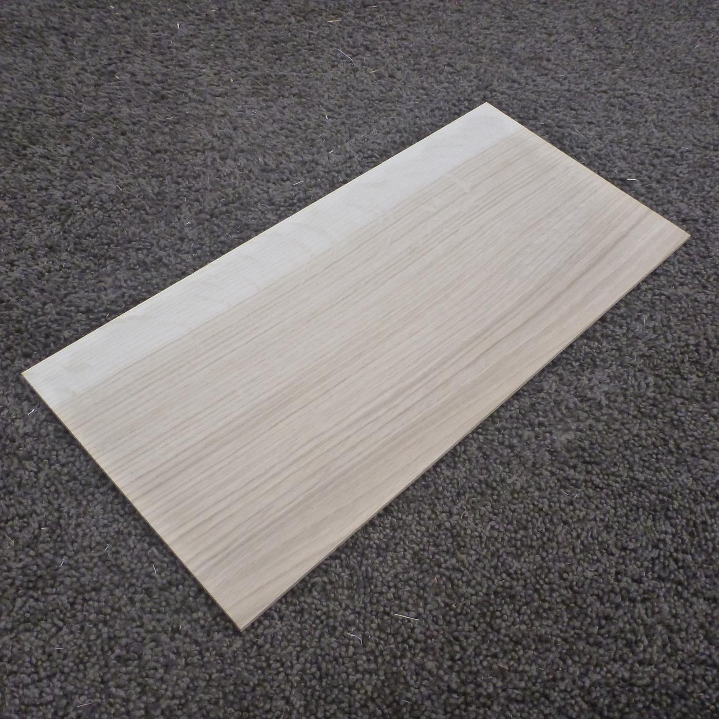 ナラ 柾目 300×3×140 (仕上げ加工済み商品)