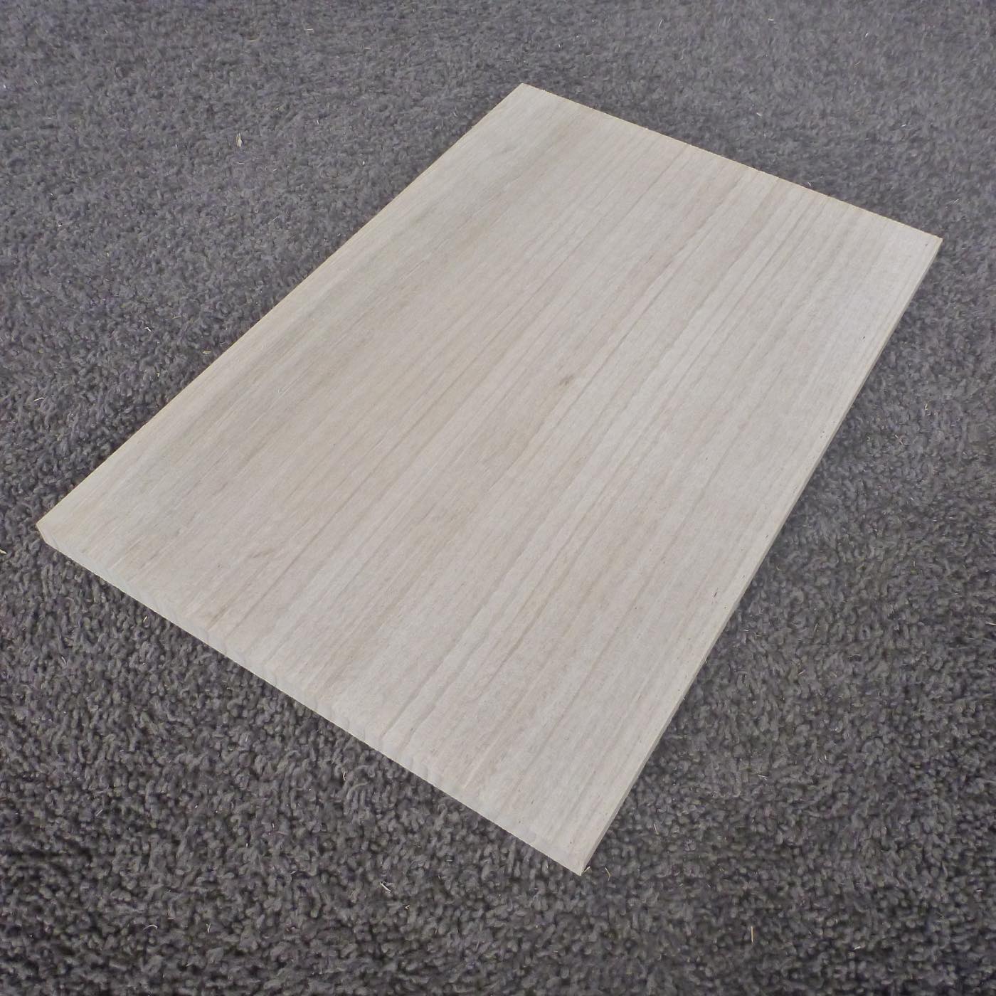 クリ 柾目 300×10×200 (仕上げ加工済み商品)