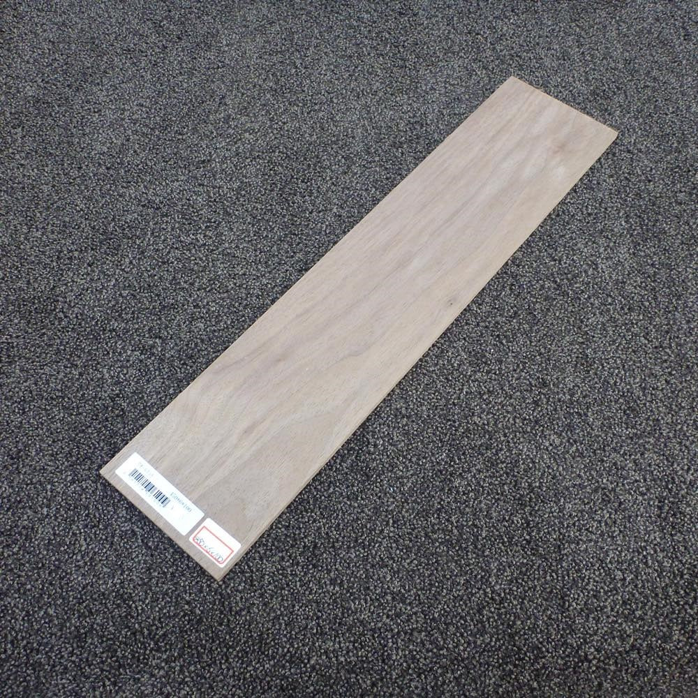ウォールナット 柾目 450×6×100 (仕上げ加工済み商品)