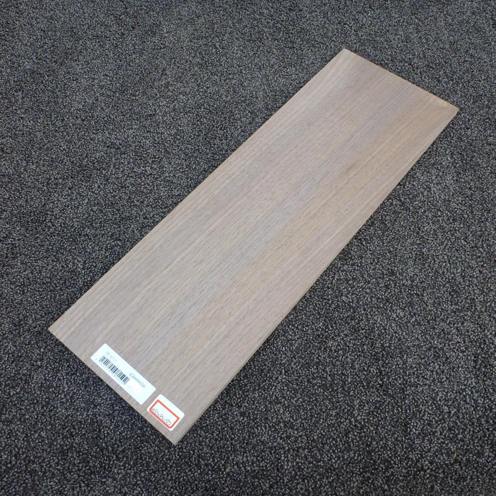 ウォールナット 柾目 450×8×150 (仕上げ加工済み商品)