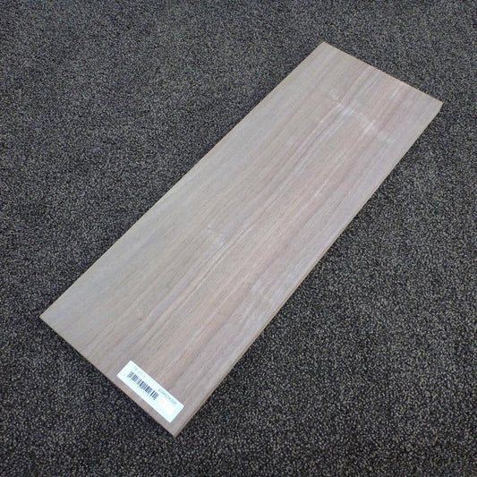 ウォールナット 柾目 450×15×160 (仕上げ加工済み商品)