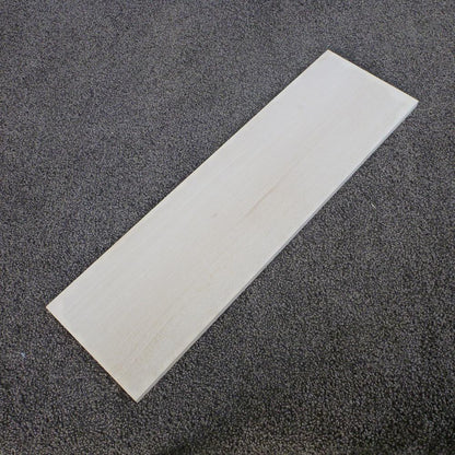 シナ　柾目　450×10×130　（仕上げ加工済み商品）