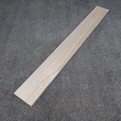 ウォールナット　柾目　1000×12×110　（仕上げ加工済み商品）