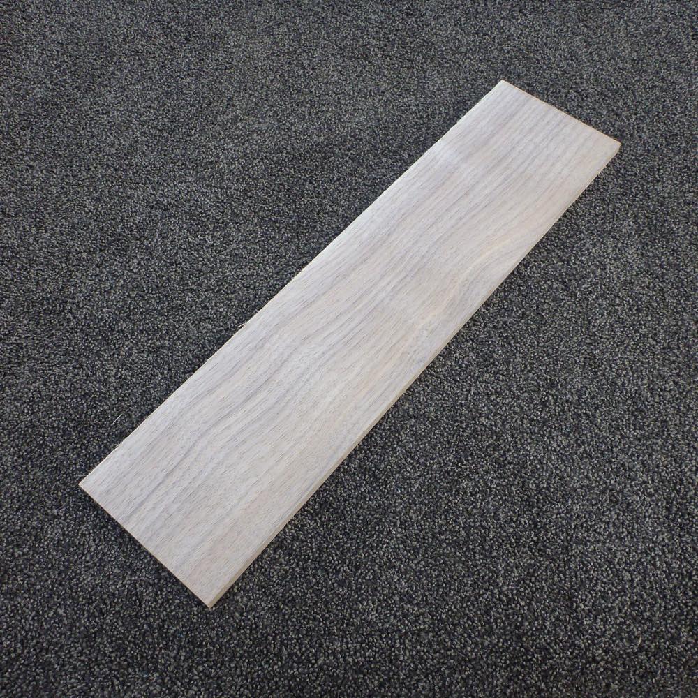 ウォールナット　柾目　450×10×110　（仕上げ加工済み商品）