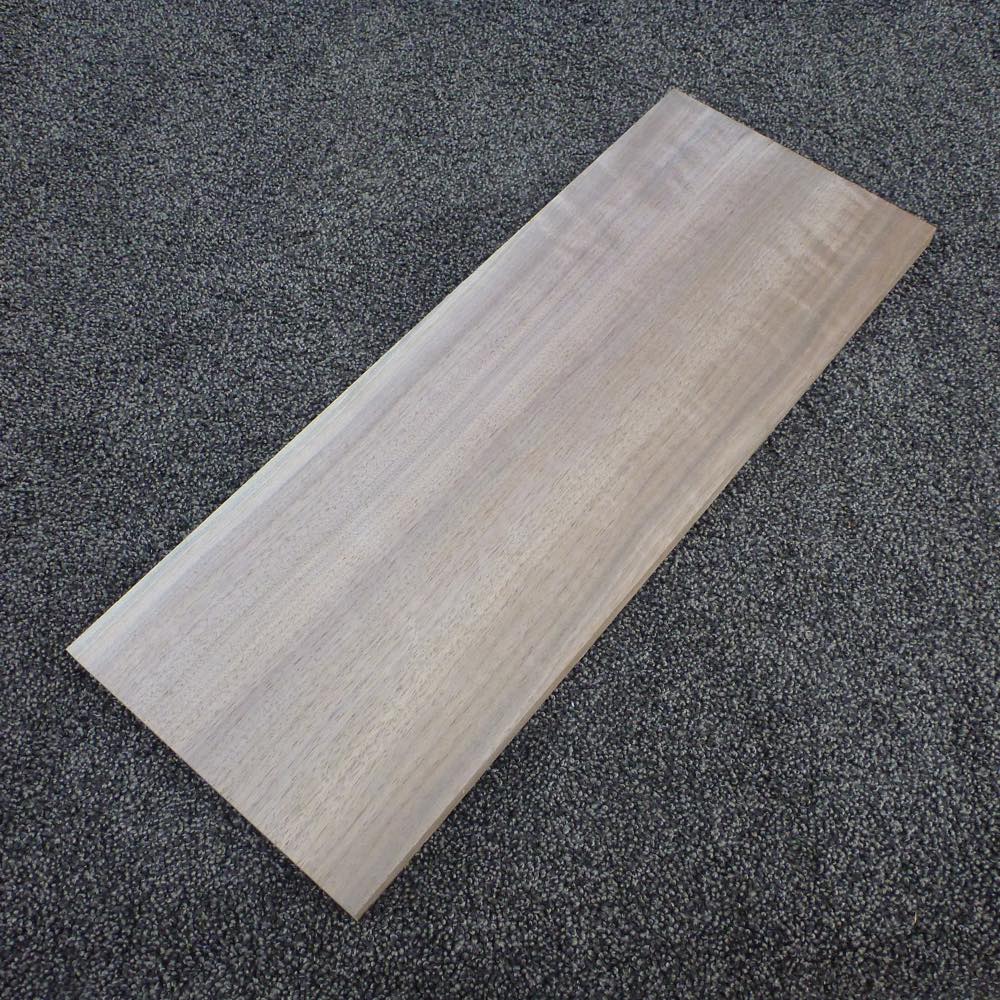 ウォールナット　柾目　450×12×170　（仕上げ加工済み商品）