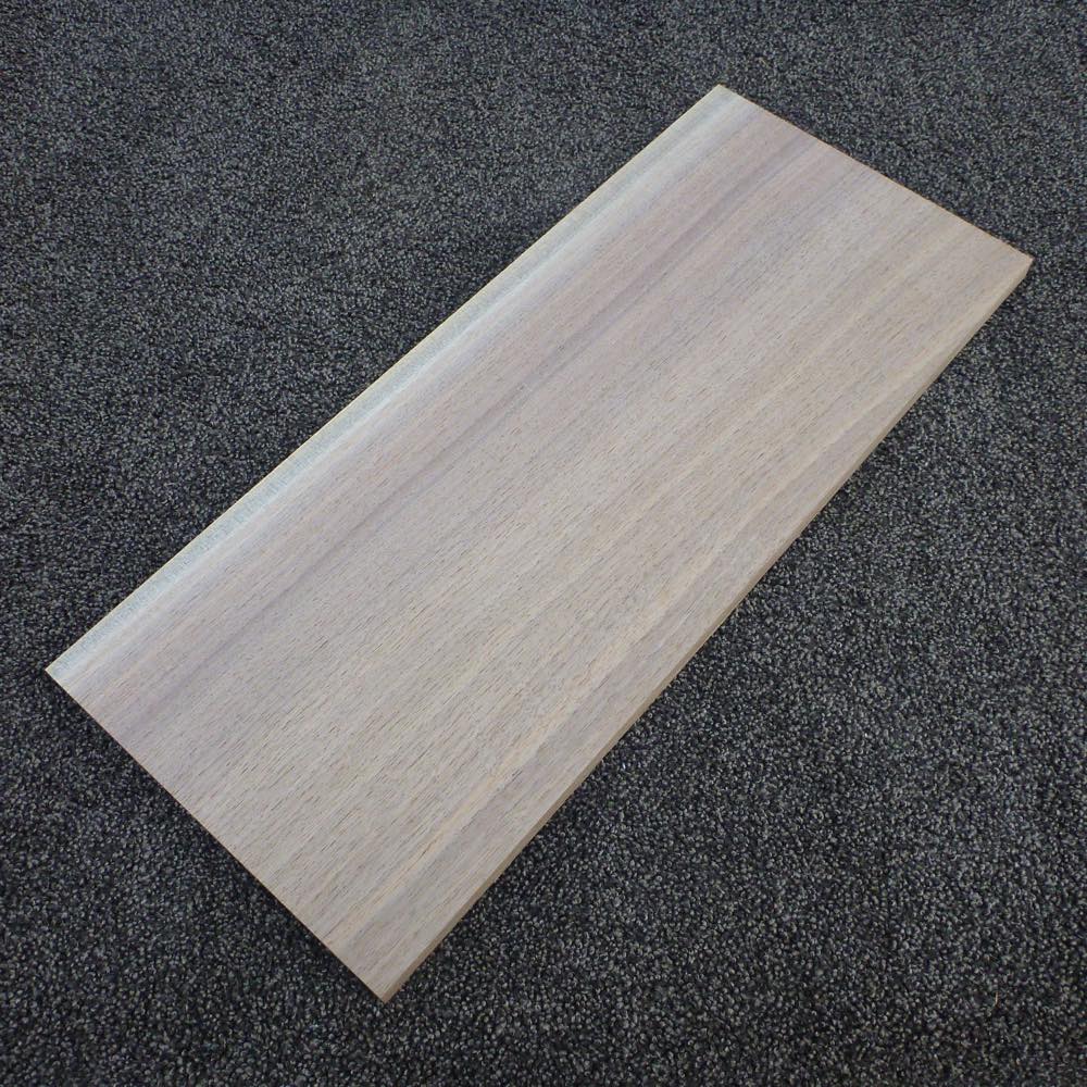 ウォールナット　柾目　450×12×190　（仕上げ加工済み商品）
