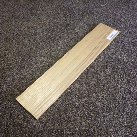 チーク　柾目　450×10×90　（仕上げ加工済み商品）