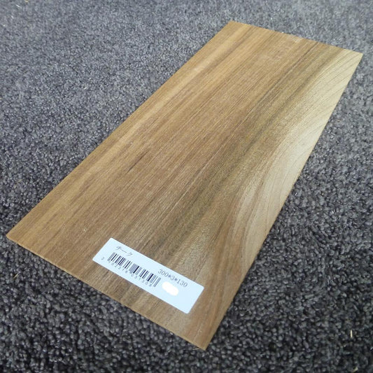 チーク　柾目　300×3×130　（仕上げ加工済み商品）
