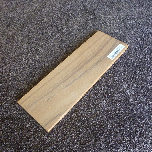 チーク　柾目　300×10×100　（仕上げ加工済み商品）