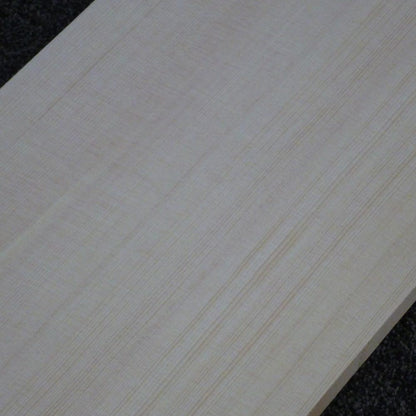 スプルース　柾目　2000×12×240　（仕上げ加工済み商品）