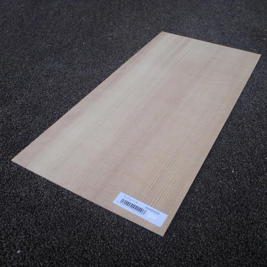 スプルース　柾目　450×2×220　（仕上げ加工済み商品）