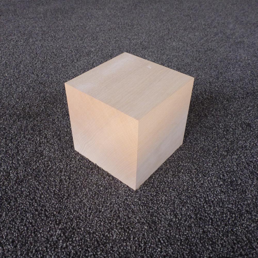 カツラ　立方体　100×100×100　（仕上げ加工済み商品）