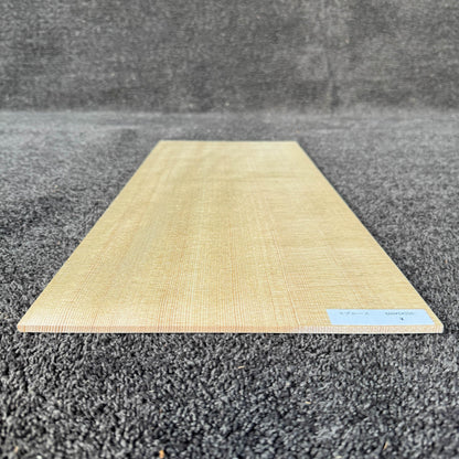 スプルース楽器材 ギター トップ用 スプルース 長さ600mm×厚み5mm×巾250mm