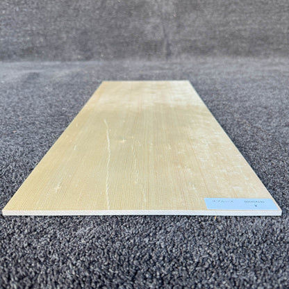 スプルース楽器材 ギター トップ用 スプルース 長さ600mm×厚み5mm×巾240mm