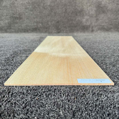スプルース楽器材 ギター トップ用 スプルース 長さ800mm×厚み4mm×巾200mm