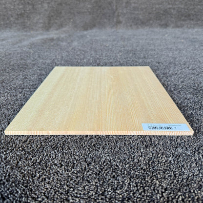 スプルース楽器材 ギター トップ用 スプルース 長さ300mm×厚み6mm×巾250mm