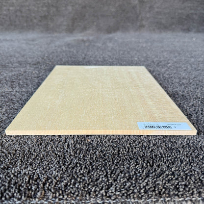 スプルース楽器材 ギター トップ用 スプルース 長さ300mm×厚み6mm×巾220mm