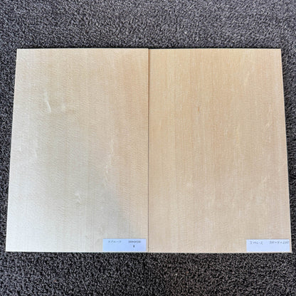 スプルース楽器材 ギター トップ用 スプルース 長さ300mm×厚み4mm×巾200mm