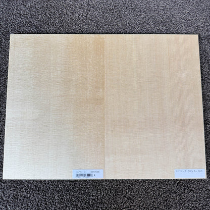 スプルース楽器材 ギター トップ用 スプルース 長さ300mm×厚み3mm×巾200mm